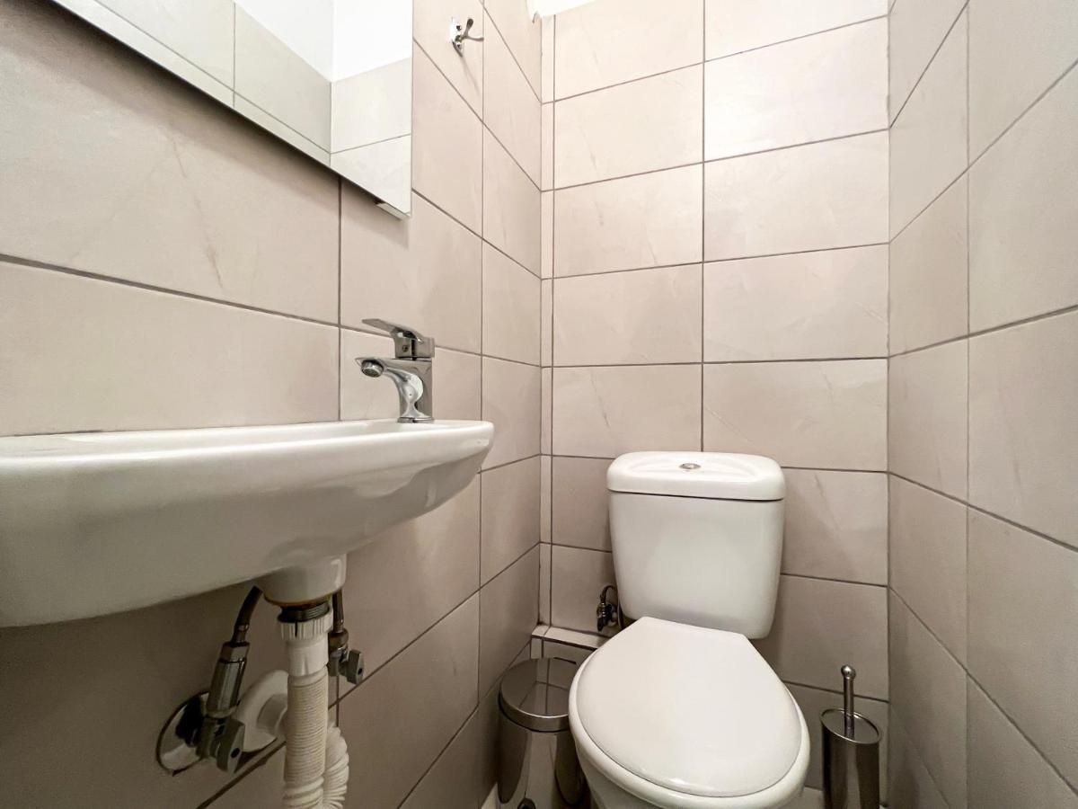 Chiou Spacious 90Sqm Apt In Атина Екстериор снимка
